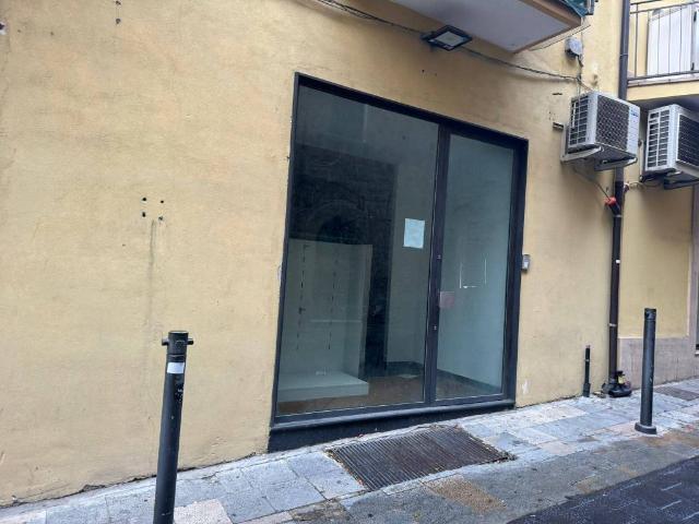 Locale Commerciale in vendita a Borgo Medievale, Agropoli