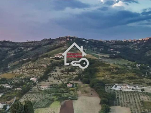 Locale Commerciale in vendita a Agropoli Sud, Agropoli