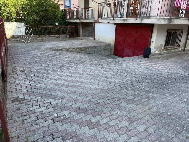 Locale Commerciale in vendita a Agropoli, Campania