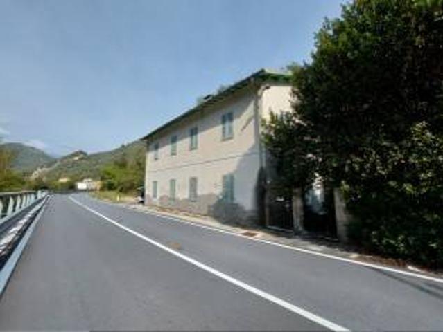 Locale Commerciale in vendita a Airole, Liguria
