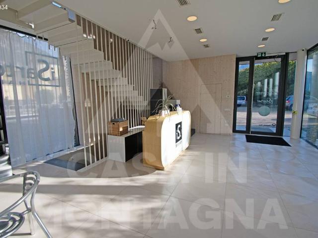 Locale Commerciale in vendita a Comunità della Vallagarina, Ala