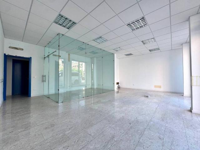 Locale Commerciale in vendita a Alassio, Liguria