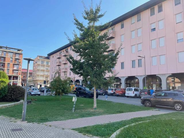 Locale Commerciale in vendita a Piemonte, Cuneo