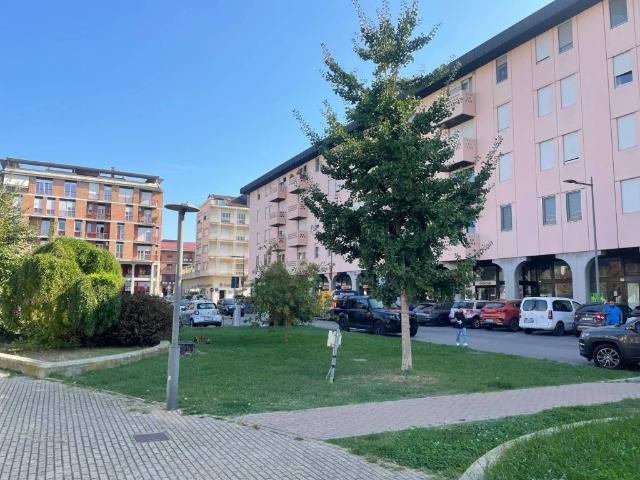Locale Commerciale in vendita a Piemonte, Cuneo