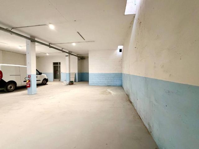 Locale Commerciale in vendita a Piemonte, Cuneo