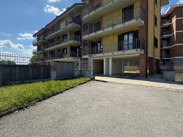 Locale Commerciale in vendita a Mussotto, Piemonte