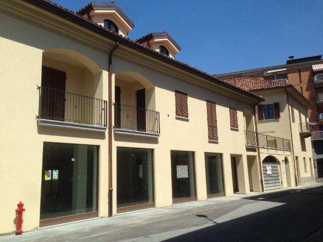 Locale Commerciale in vendita a Piemonte, Cuneo