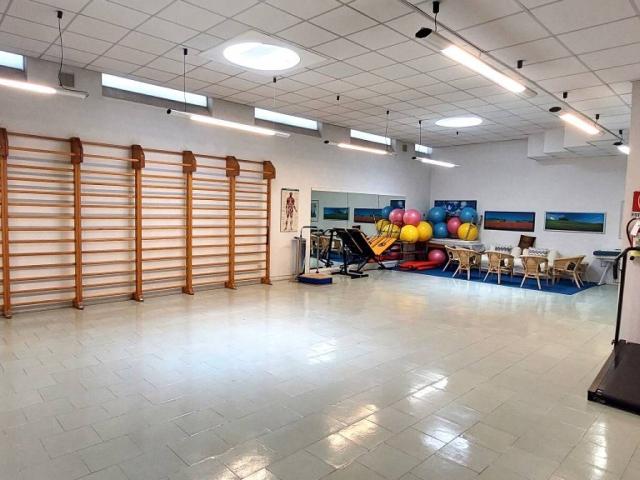 Locale Commerciale in vendita a Piemonte, Cuneo