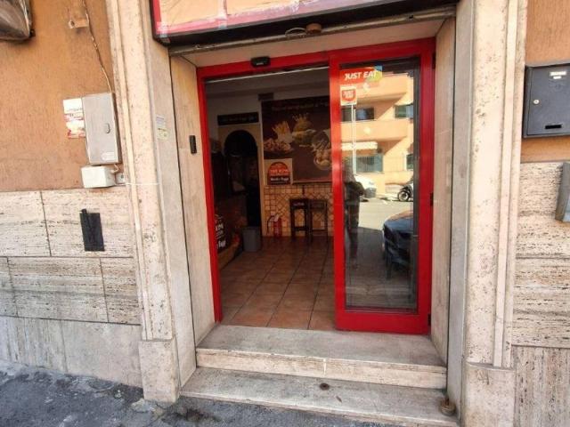 Locale Commerciale in vendita a Roma Capitale, Lazio
