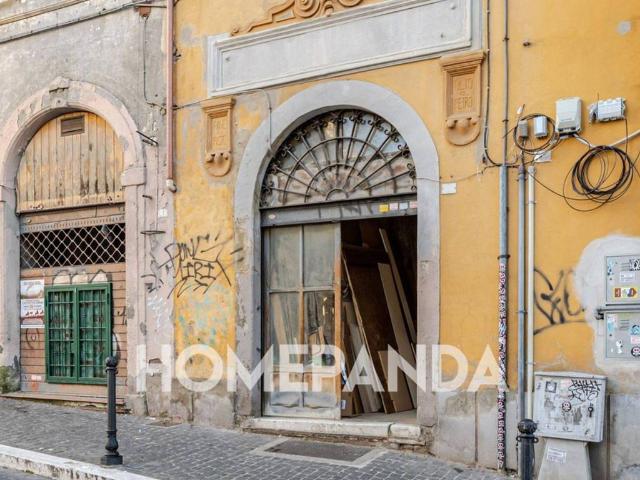 Locale Commerciale in vendita a Roma Capitale, Lazio