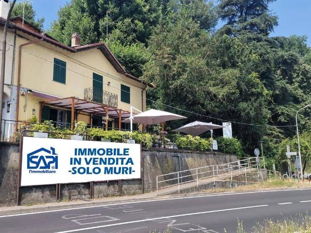 Locale Commerciale in vendita a Albiate, Lombardia