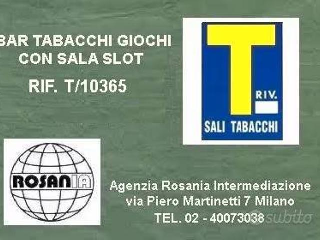 Locale Commerciale in vendita a Albiate, Lombardia