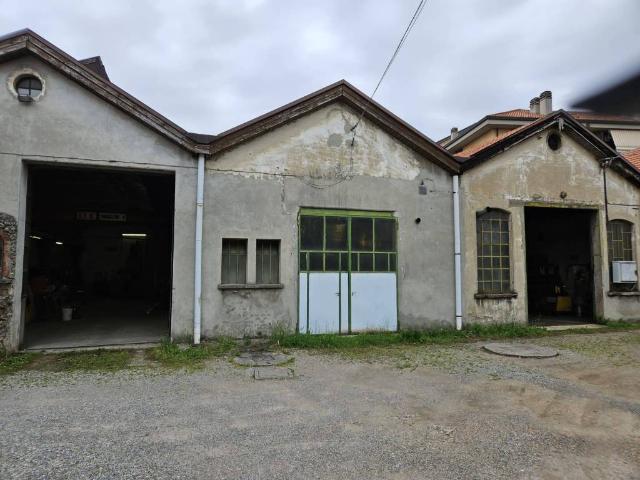 Locale Commerciale in vendita a Albiate, Lombardia