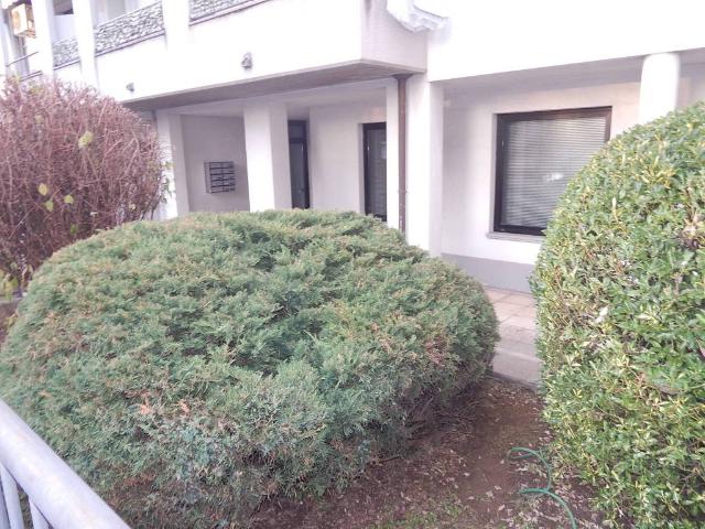 Locale Commerciale in vendita a Albiate, Lombardia
