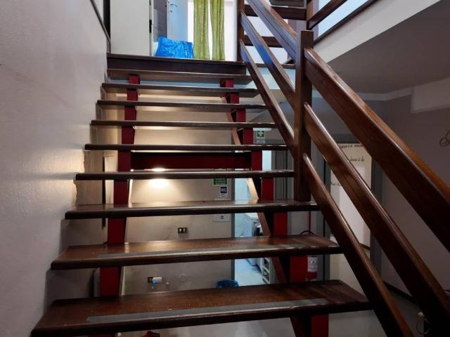 Locale Commerciale in vendita a Colline Matildiche, Re
