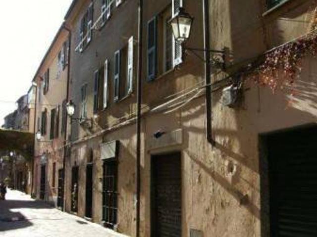 Locale Commerciale in vendita a Albissola Marina, Liguria