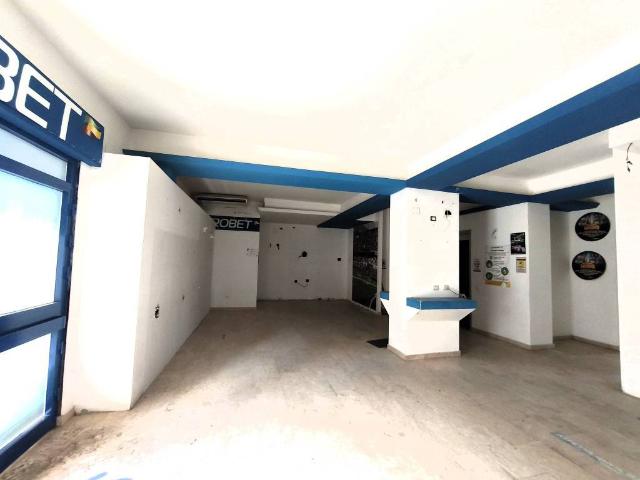 Locale Commerciale in vendita a Alcamo, Sicilia