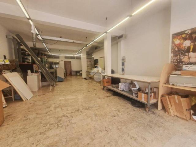 Locale Commerciale in vendita a Alcamo, Sicilia