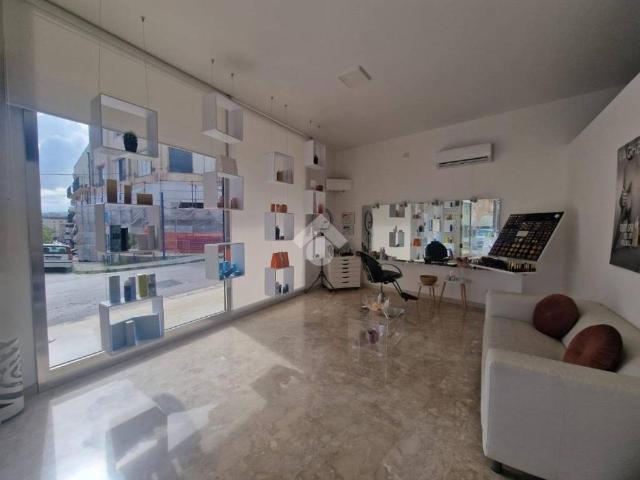 Locale Commerciale in vendita a Alcamo, Sicilia