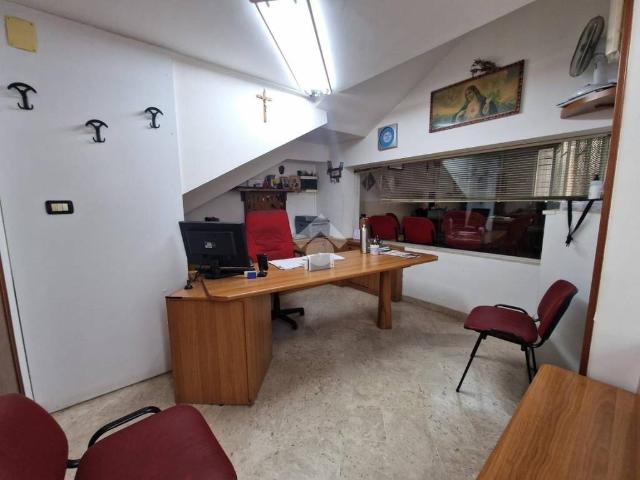 Locale Commerciale in vendita a Alcamo, Sicilia