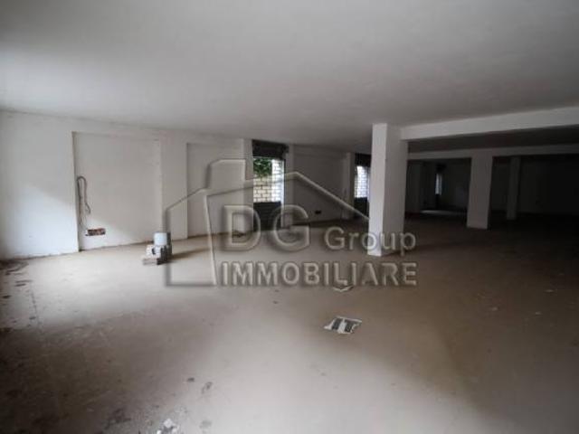 Locale Commerciale in vendita a Alcamo, Sicilia