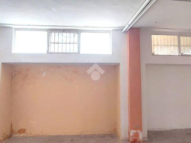 Locale Commerciale in vendita a Alcamo, Sicilia