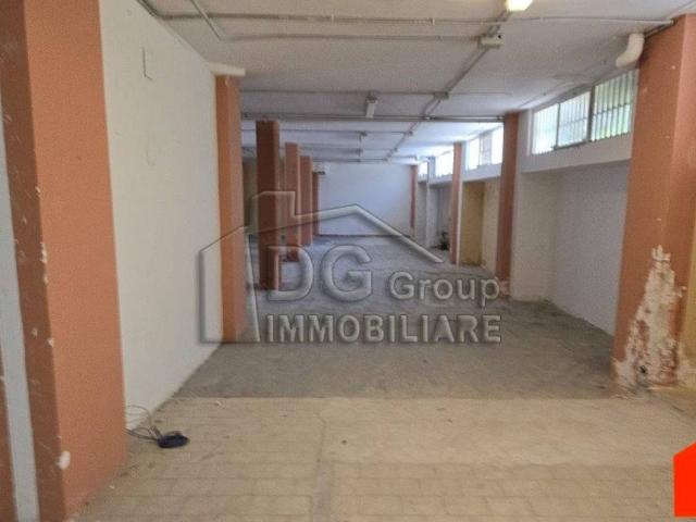 Locale Commerciale in vendita a Alcamo, Sicilia