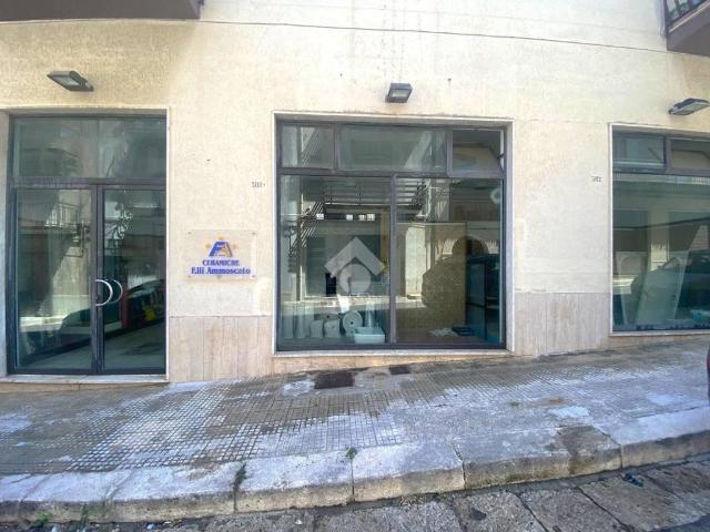 Locale Commerciale in vendita a Alcamo, Sicilia