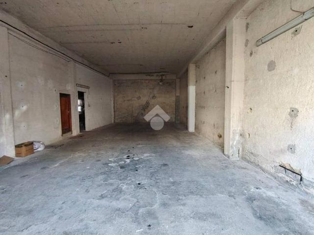 Locale Commerciale in vendita a Alcamo, Sicilia