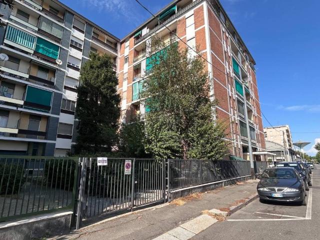 Locale Commerciale in vendita a Alessandria