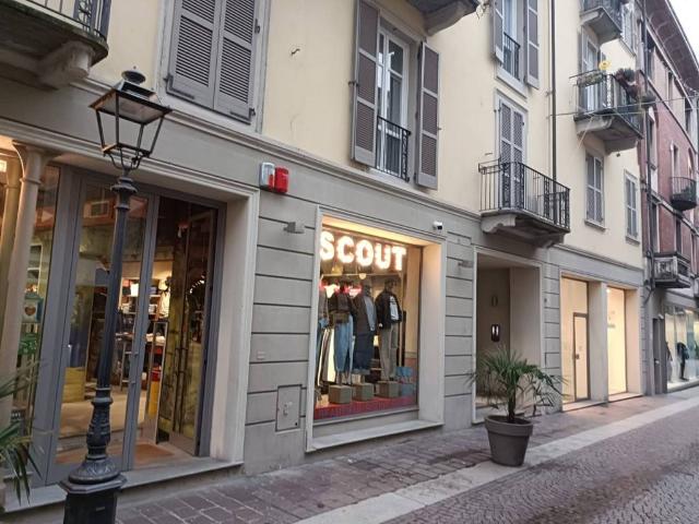 Locale Commerciale in vendita a Piemonte, Alessandria