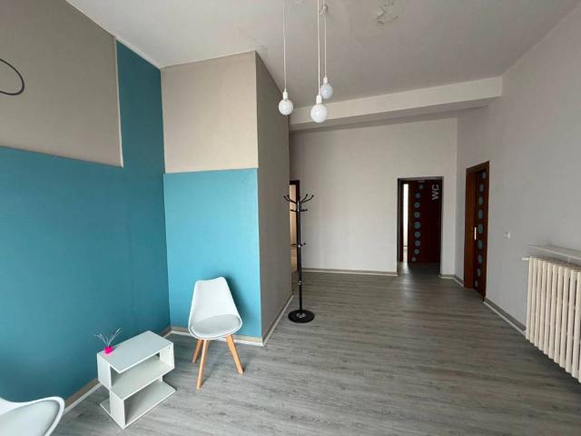 Locale Commerciale in vendita a Piemonte, Alessandria