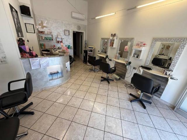 Locale Commerciale in vendita a Piemonte, Alessandria