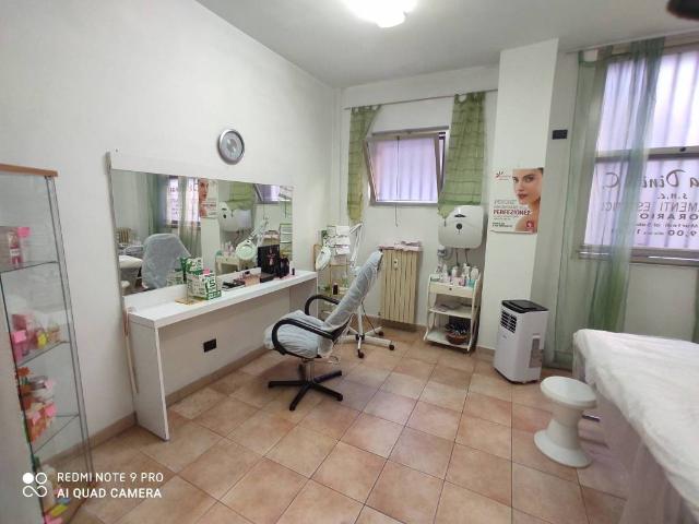 Locale Commerciale in vendita a Piemonte, Alessandria