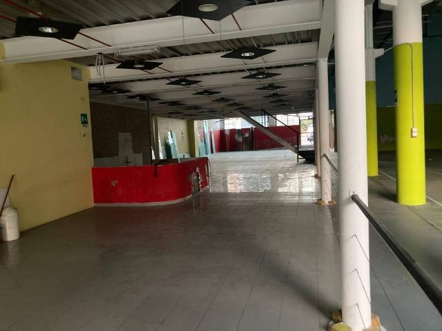 Locale Commerciale in vendita a Piemonte, Alessandria