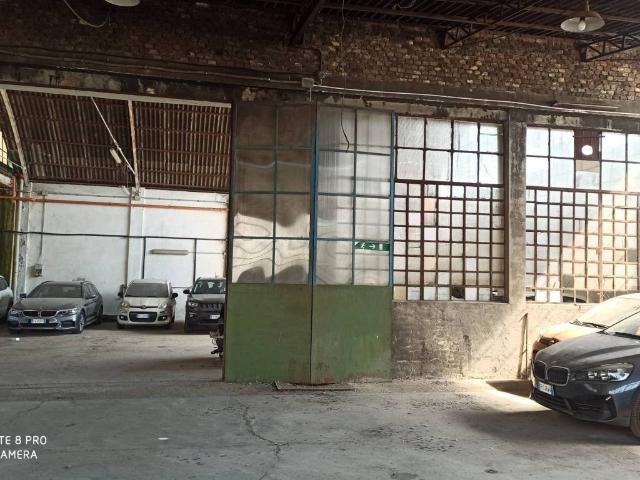 Locale Commerciale in vendita a Piemonte, Alessandria