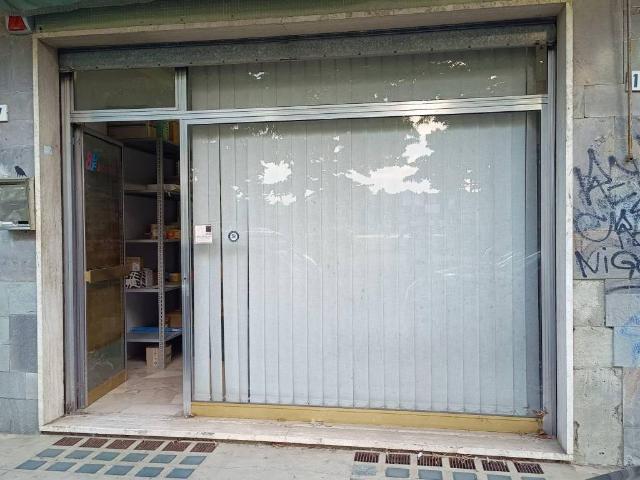 Locale Commerciale in vendita a Piemonte, Alessandria
