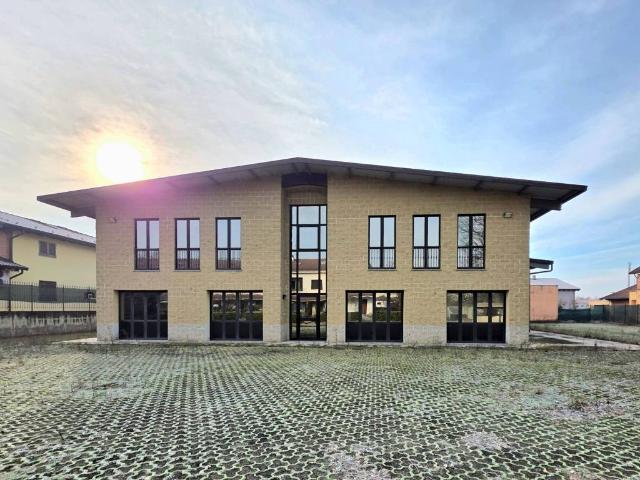 Locale Commerciale in vendita a Piemonte, Alessandria