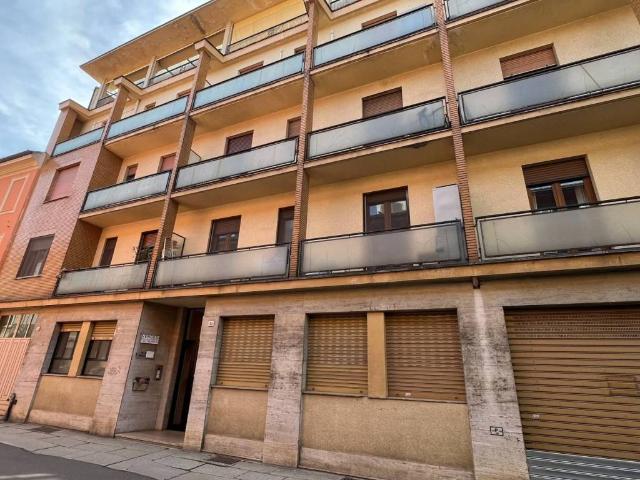 Locale Commerciale in vendita a Alessandria