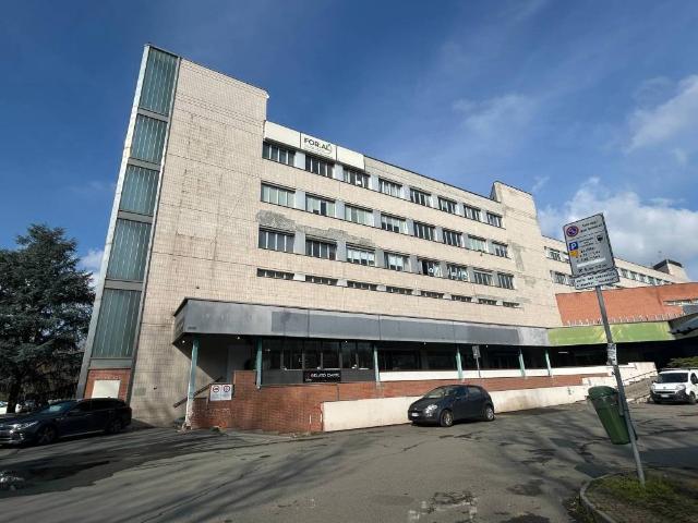 Locale Commerciale in vendita a Piemonte, Alessandria