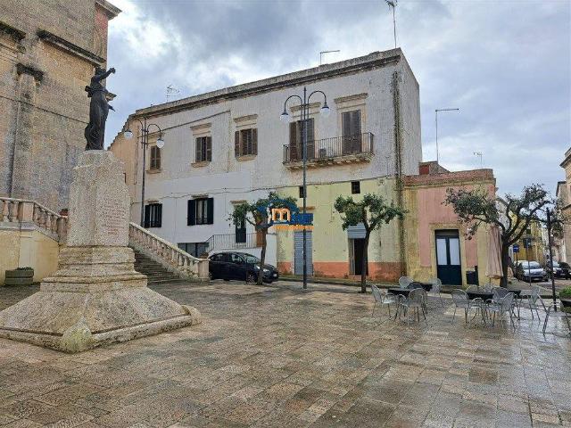 Locale Commerciale in vendita a Puglia, Lecce