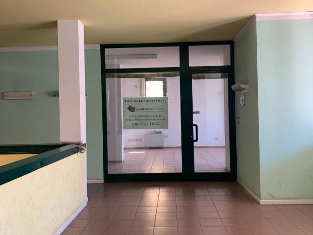 Locale Commerciale in vendita a Unione dei comuni della Bassa Romagna, Alfonsine