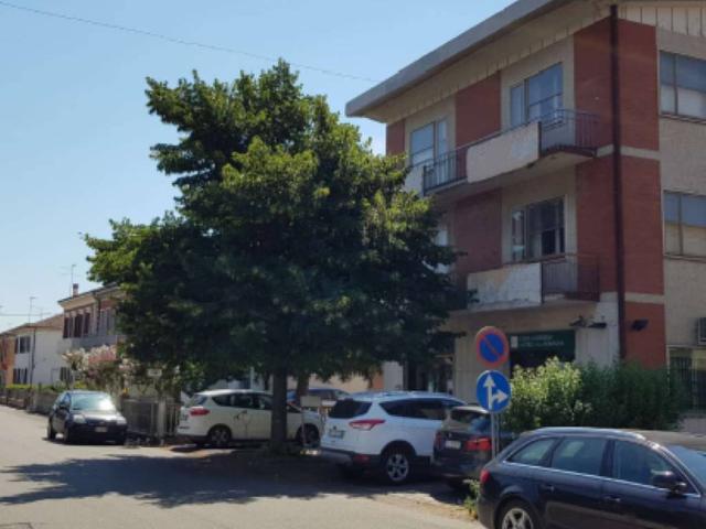 Locale Commerciale in vendita a Unione dei comuni della Bassa Romagna, Alfonsine