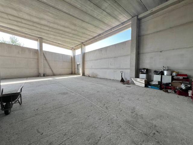 Locale Commerciale in vendita a Unione dei comuni della Bassa Romagna, Alfonsine