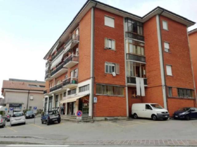 Locale Commerciale in vendita a Almenno San Salvatore, Lombardia