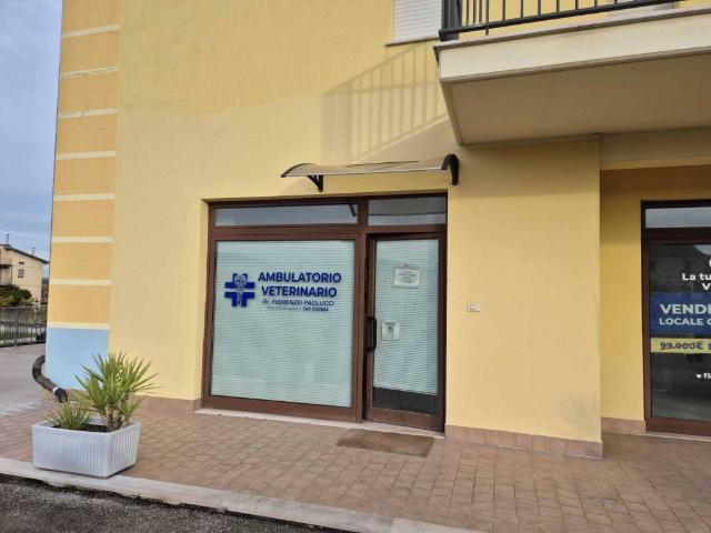 Locale Commerciale in vendita a Altino, Abruzzo