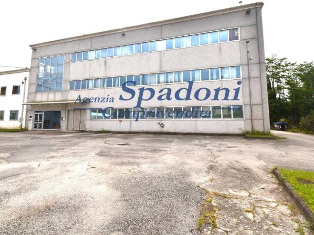 Locale Commerciale in vendita a Badia Pozzeveri, Altopascio