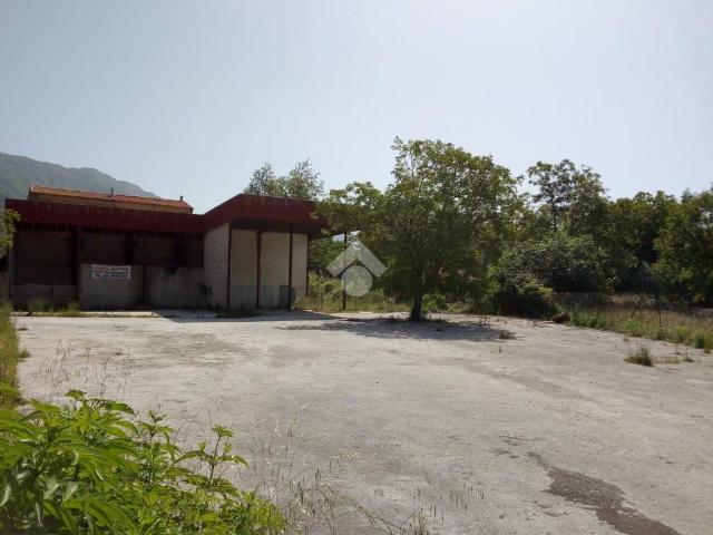 Locale Commerciale in vendita a Alvito, Lazio