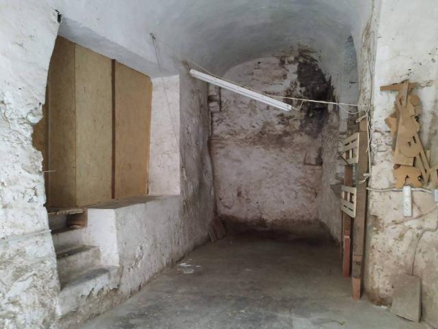 Locale Commerciale in vendita a Amelia, Umbria