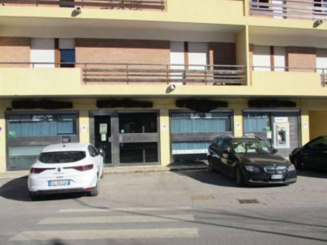 Locale Commerciale in vendita a Ampezzo, Friuli-Venezia Giulia